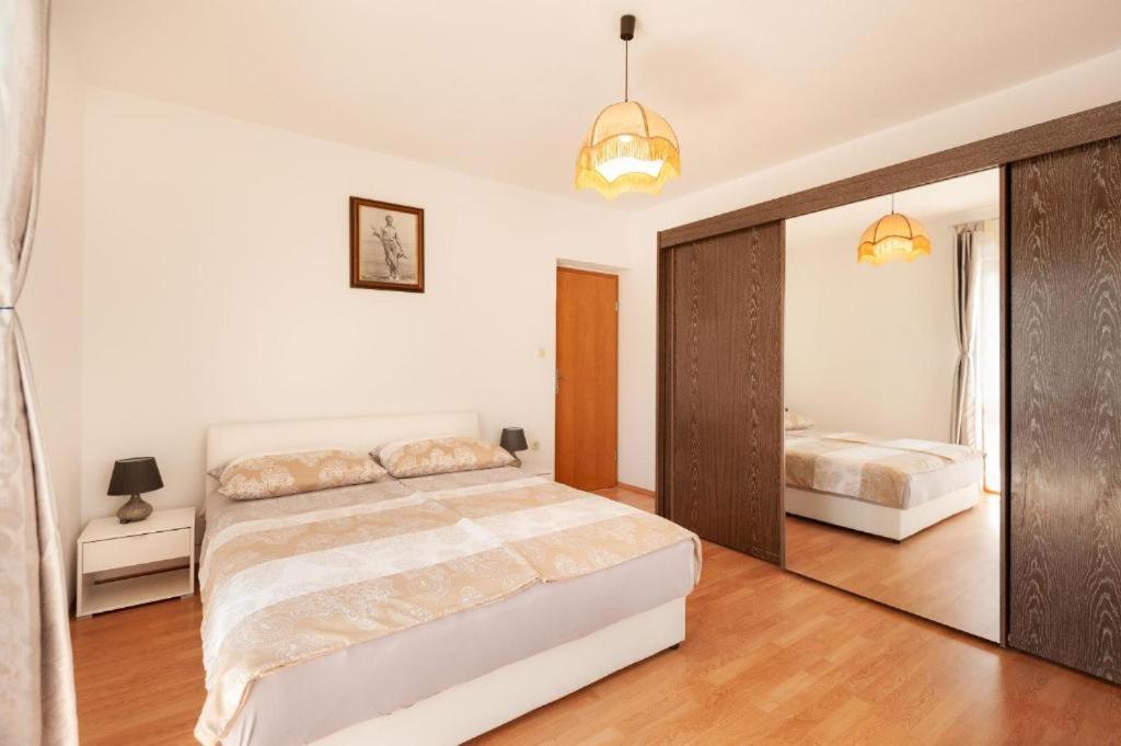 Maribela Apartments Trogir Exterior foto